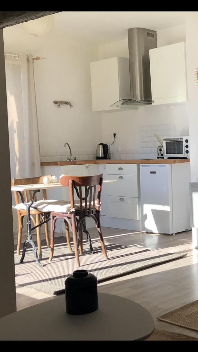 Apartamento Terrasse Avec Vue Domaine Viticole Sallèles-dʼAude Exterior foto